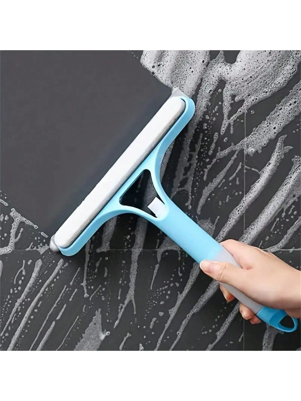 1pc Ultifunctional Glass Wiper With Watering Can - Perfect ForCleaning Mirrors, Windows, And Cars - Includes Bathroom Accessories