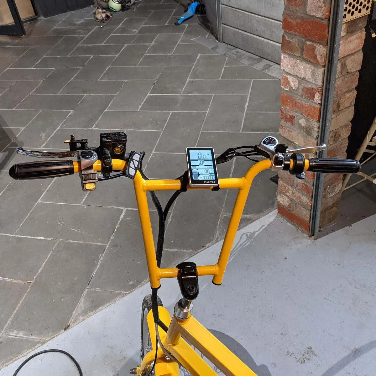 Mr Frothy Keg Bike - Solar Powered Keg Dispensing Solution