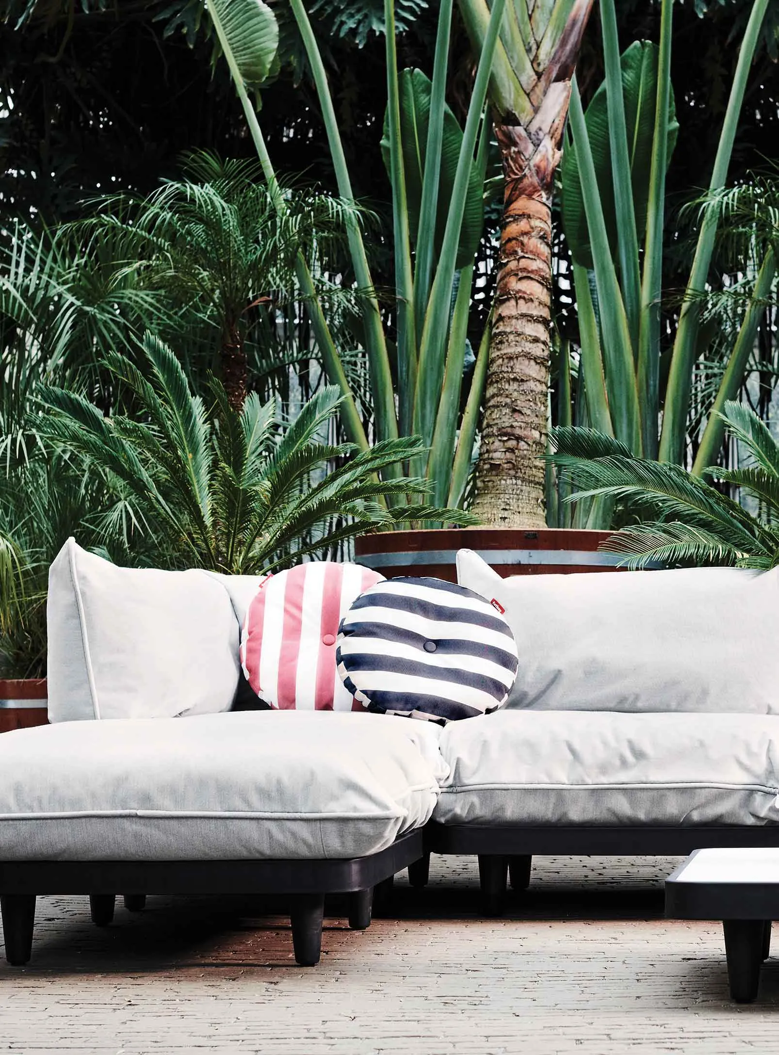 Paletti Outdoor Sectional Sofa<p> 3-seater