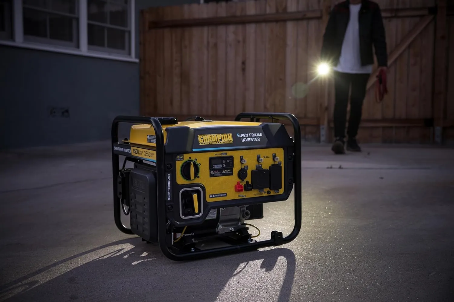 Portable Inverter Generator with Quiet Technology